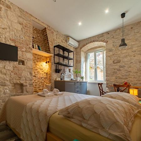 Rooms And Apartments Djanovic Split Exterior photo