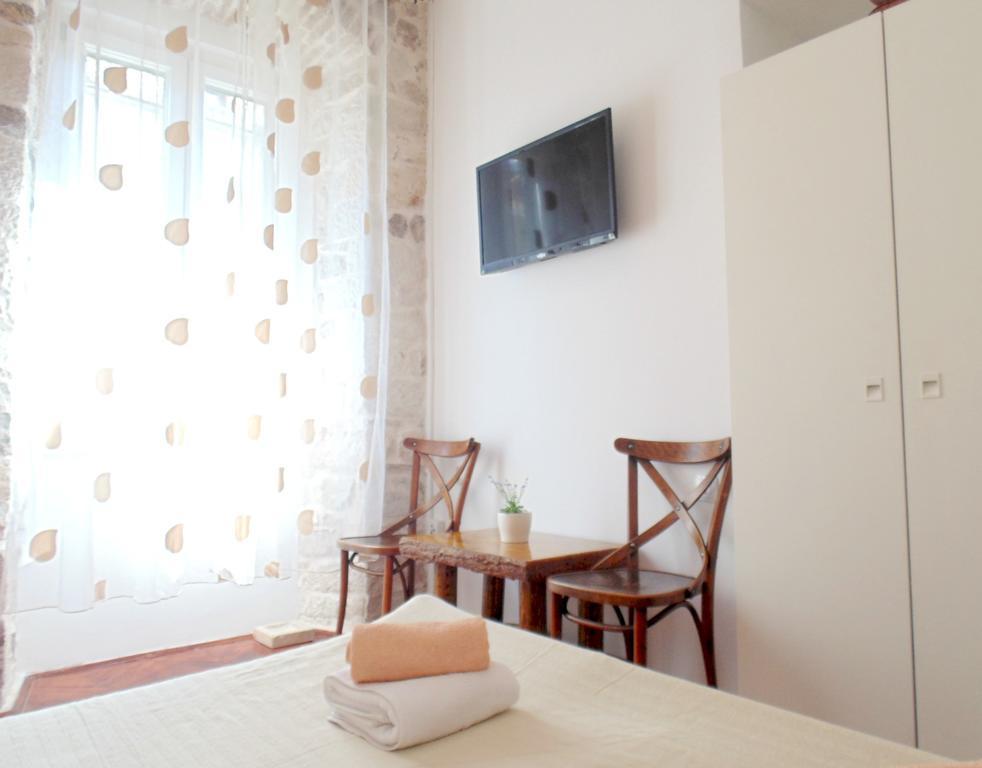Rooms And Apartments Djanovic Split Room photo