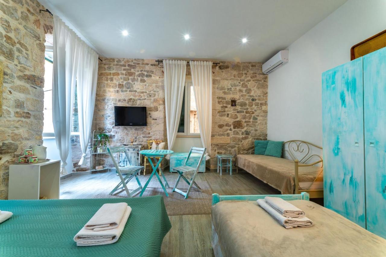 Rooms And Apartments Djanovic Split Exterior photo