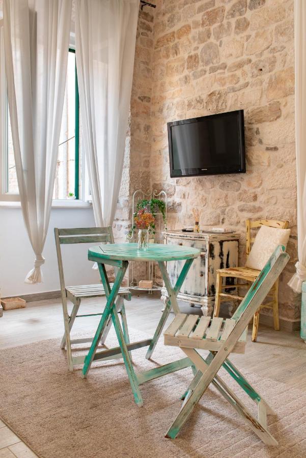 Rooms And Apartments Djanovic Split Exterior photo