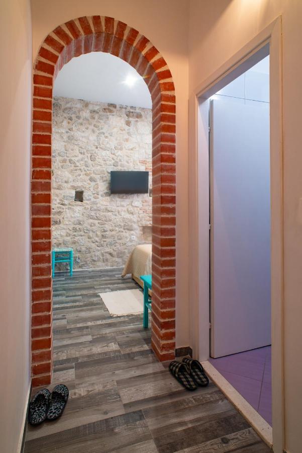 Rooms And Apartments Djanovic Split Exterior photo